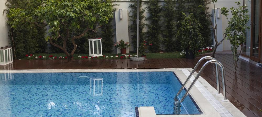 Swimming Pool with Patio